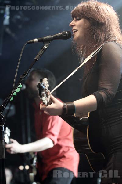 LISA LEBLANC - 2014-04-03 - LA DEFENSE - Magic Mirror - 